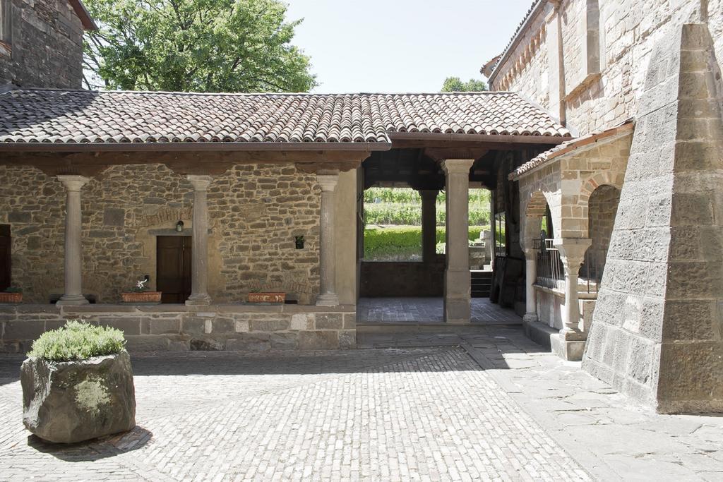 Historical House Medieval Abbey - Al Chiostro Sotto il Monte Номер фото